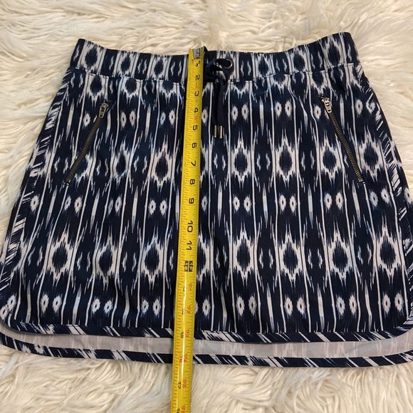 Athleta Skorts size S excellent condition two front pockets with zipper - Picture 9 of 12